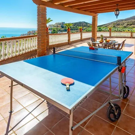 Villa Nadia By