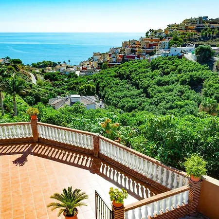 Villa Nadia By